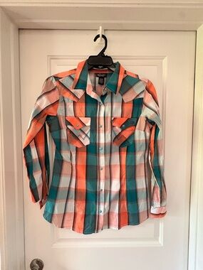 NWOT Women’s Wrangler Plaid Snap-Front Shirt - Teal & Coral